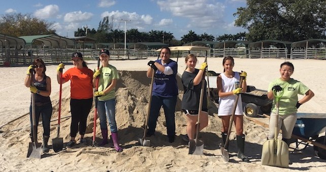 University of Miami pre vet students at South Florida SPCA